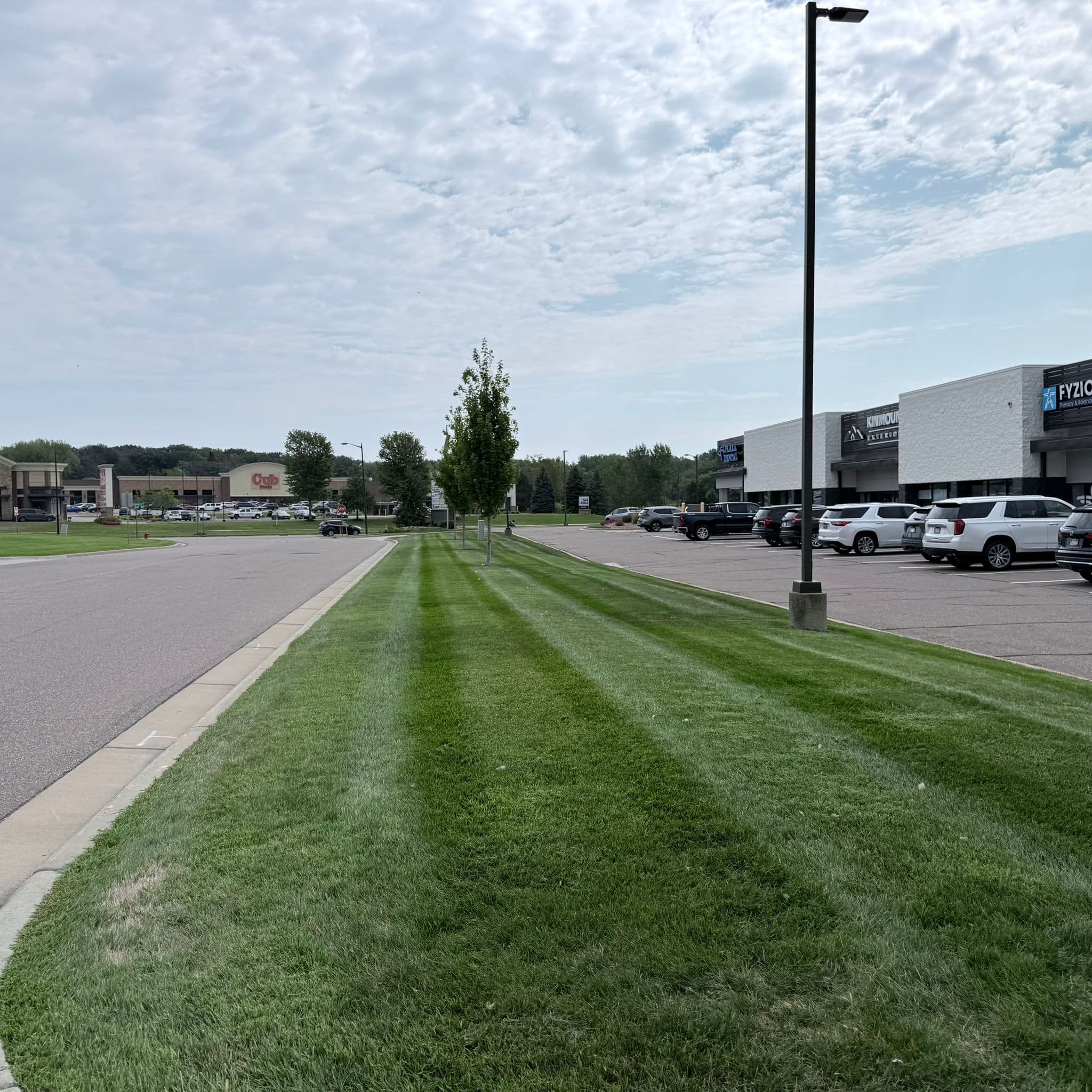 Commercial plaza